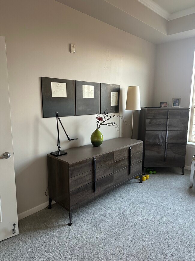 Building Photo - 7820 Inverness Blvd