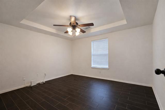 Building Photo - 5044 La Paloma Dr