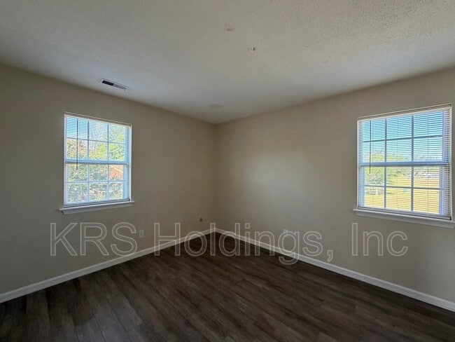Building Photo - 917 Timber Creek Pl