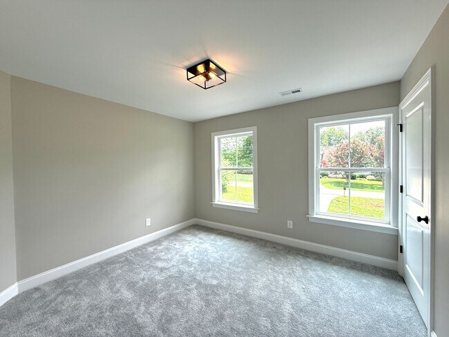 Building Photo - 2553 Whipporwill Ct