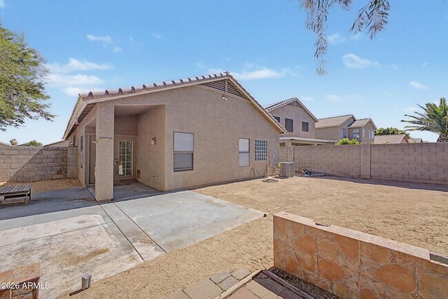 Building Photo - 8868 W Laurel Ln