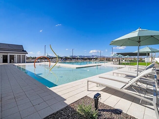 Building Photo - 3354 S 180th Ln