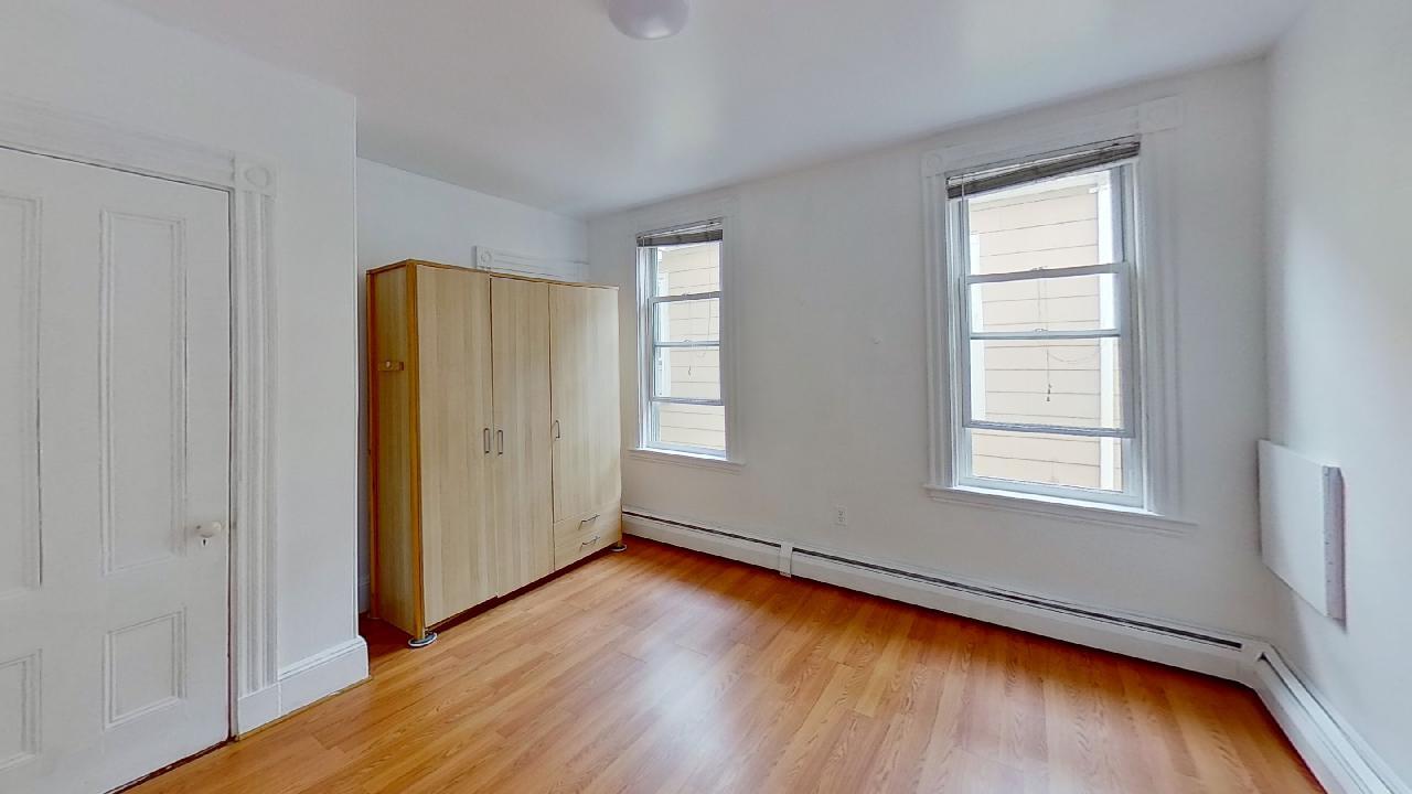 Bedroom 4 lower duplex - 60 Calumet St