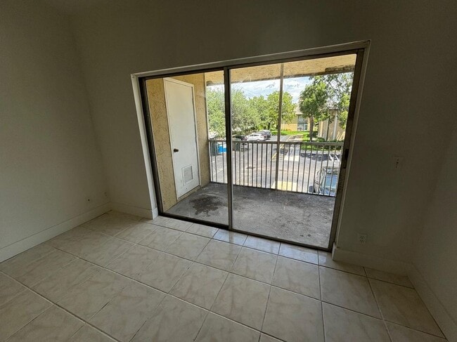 Building Photo - 11592 NW 43rd Ct