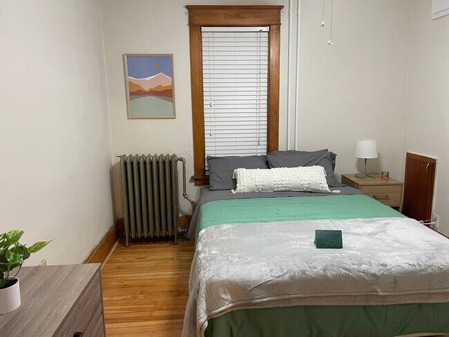 Building Photo - 1610 Selby Ave