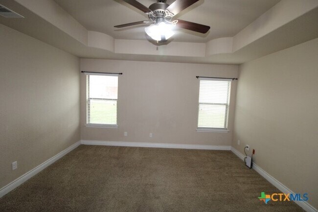 Building Photo - 1128 Pheasant Cir