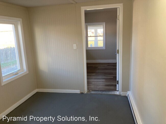 Building Photo - 2 br, 1 bath House - 307 N Columbus St