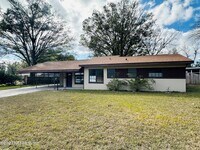 Building Photo - 1904 Delaroche Dr W