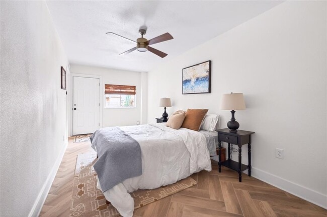 Building Photo - 1706 Palma Plaza