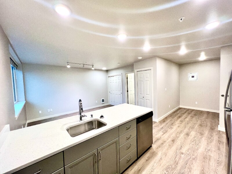 Building Photo - 2330 Yakima Ct