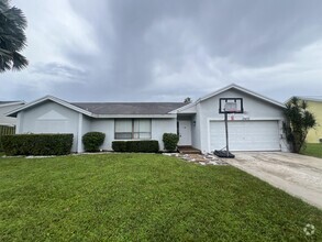 Building Photo - 19473 Hampton Dr