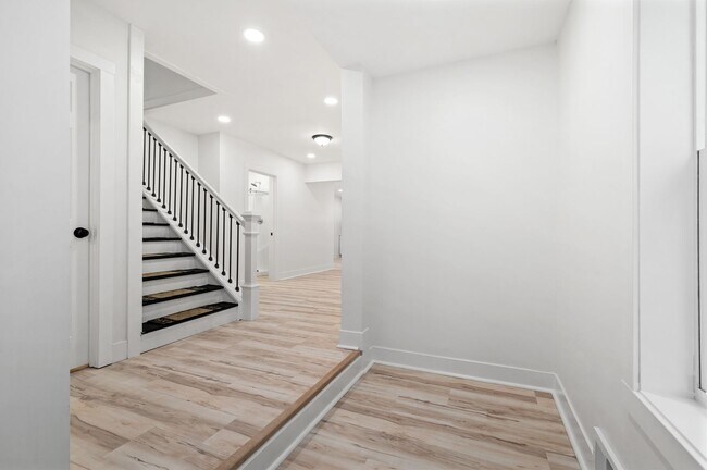 Building Photo - Gorgeous 3 bedroom home in Verona available now!