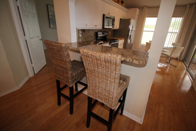 Building Photo - 404 Sabal Palm Ln