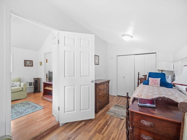 Building Photo - Cozy 1-Bedroom Rental – All Utilities Incl...