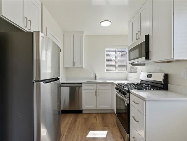 Building Photo - 1220 E Hudson Ave