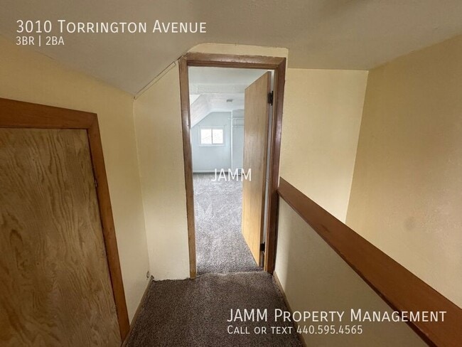 Building Photo - 3010 Torrington Ave
