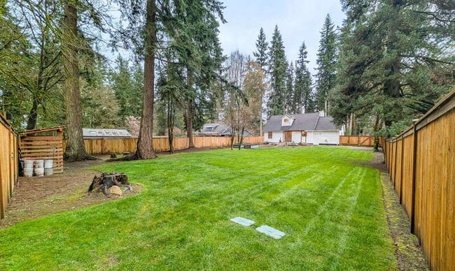 Building Photo - 115 E Jonathan Rd