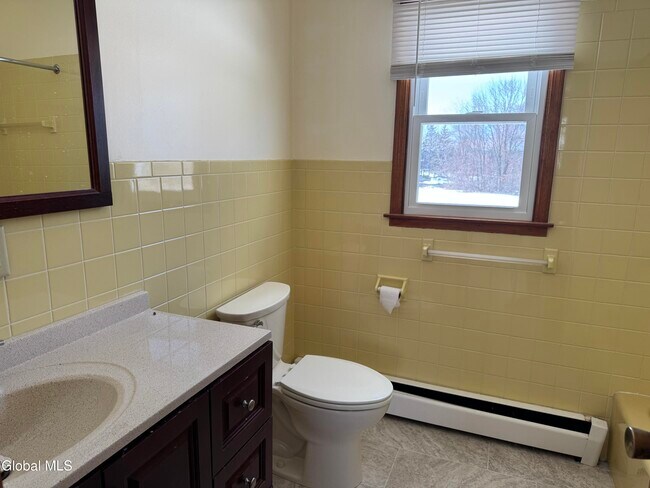 Building Photo - 60 Bloomingrove Dr