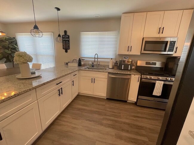 Building Photo - 1527 W Richmond St