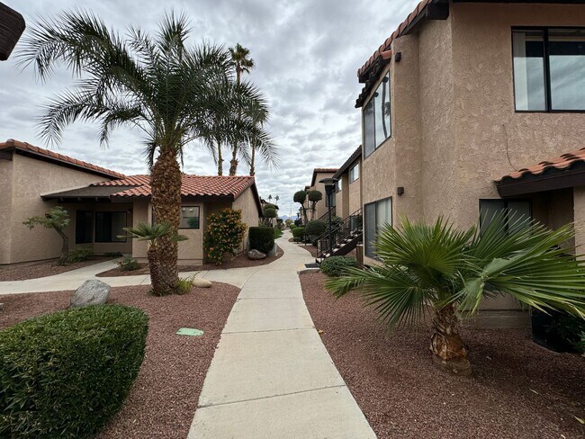 Building Photo - 2 BR Furnished Condo on the Colorado River with Utilities included