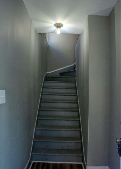 Building Photo - 2030 Euclid Ave