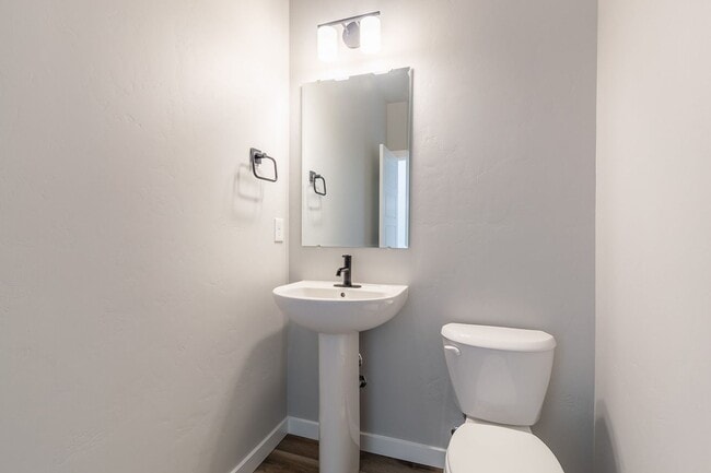 Building Photo - BRAND NEW 4 Bed 2.5 Bath Home