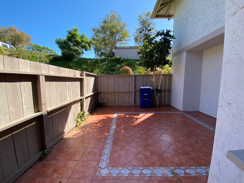 Patio - 9546 Easter Way