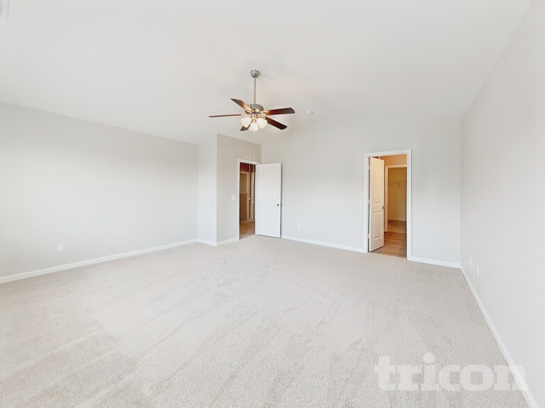 Building Photo - 317 Persian Ct