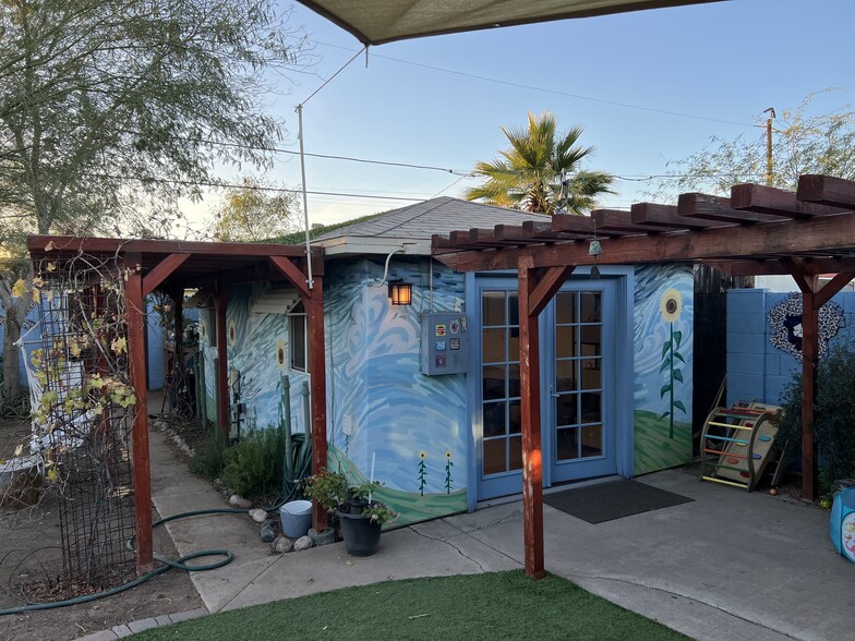 Building Photo - 2232 N Evergreen St