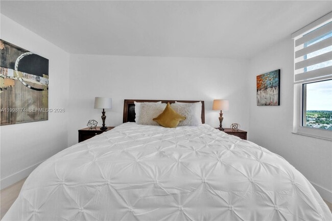 Building Photo - 2501 S Ocean Dr