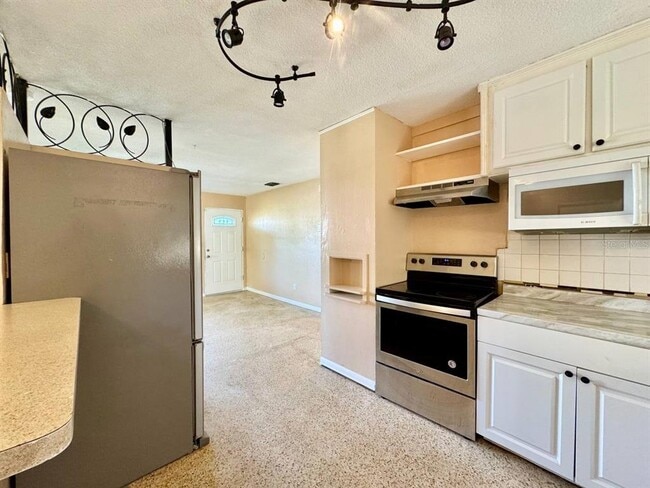Building Photo - 2511 Imlay Ct S