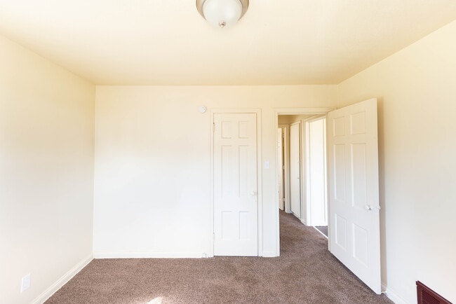 Building Photo - 808 Seward Ave