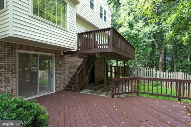 Building Photo - 9025 Streamview Ln