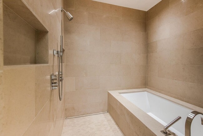 Building Photo - Park Lane 2701 - Luxury Resort Living