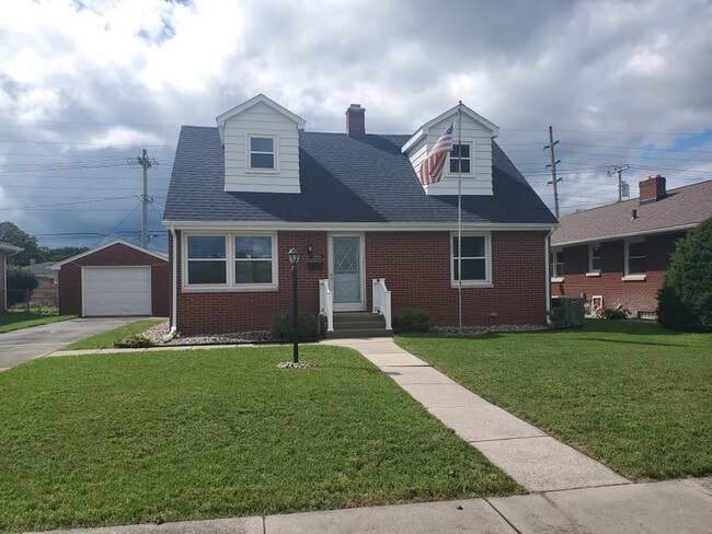 Primary Photo - 545 W 12th St