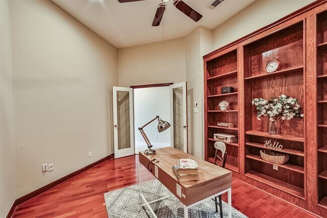 Building Photo - 16 Kelliwood Ct Cir