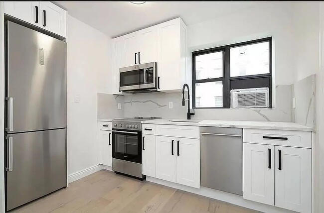 Building Photo - 133 Ludlow St