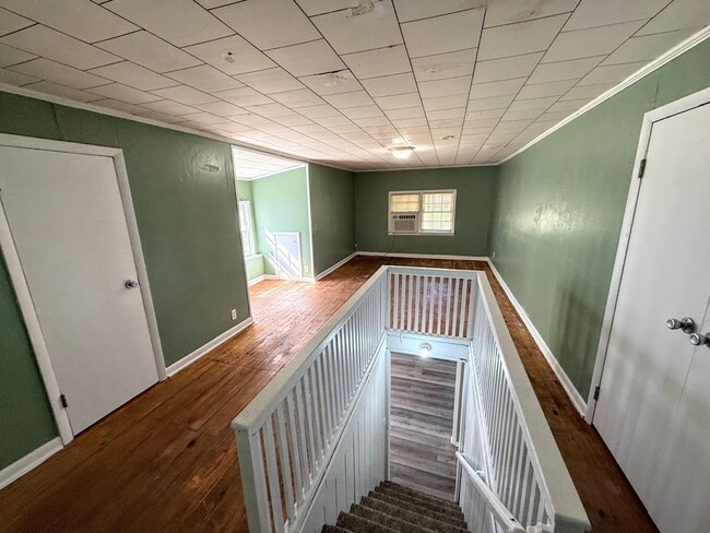 Building Photo - House in Benton