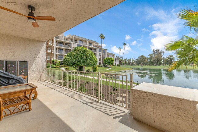 Building Photo - 910 Island Dr