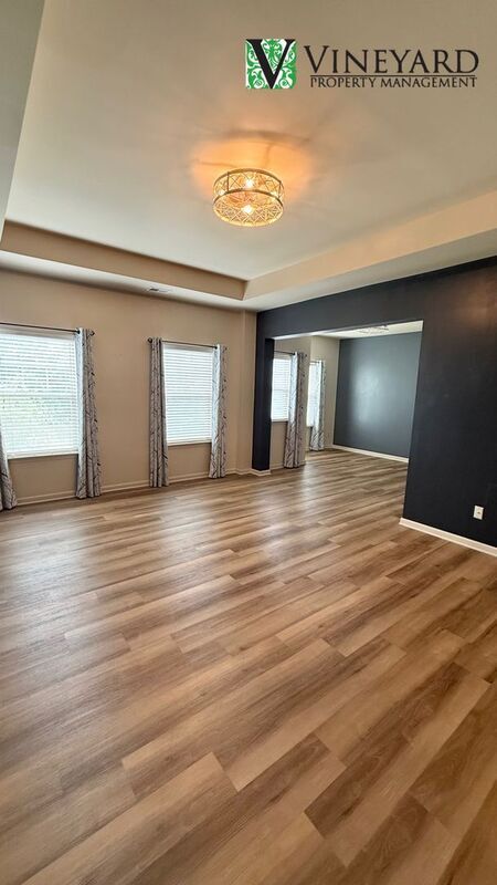 Building Photo - 303 Cherokee Reserve Ct