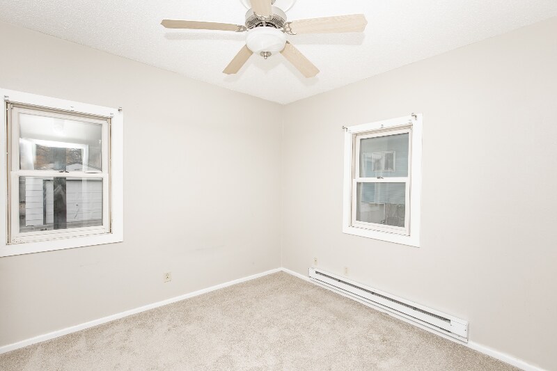 Building Photo - 344 6th Ave S