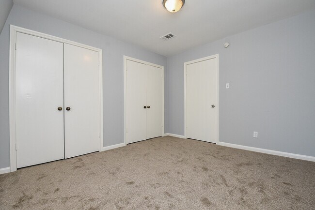 Building Photo - 4811 Shatner Dr