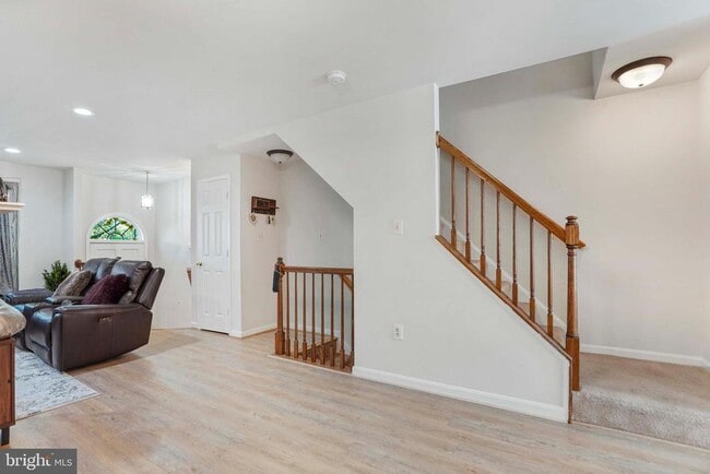 Building Photo - 13118 Plotner Farm Rd