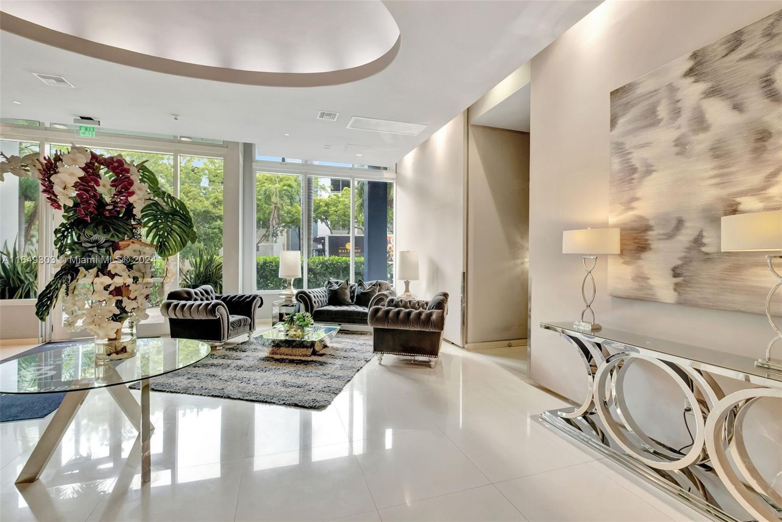 Building Photo - 275 NE 18th St