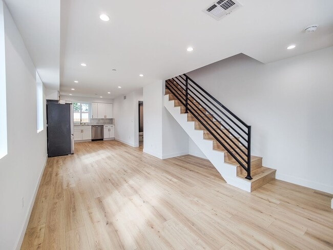 Primary Photo - 3811 W Exposition Blvd