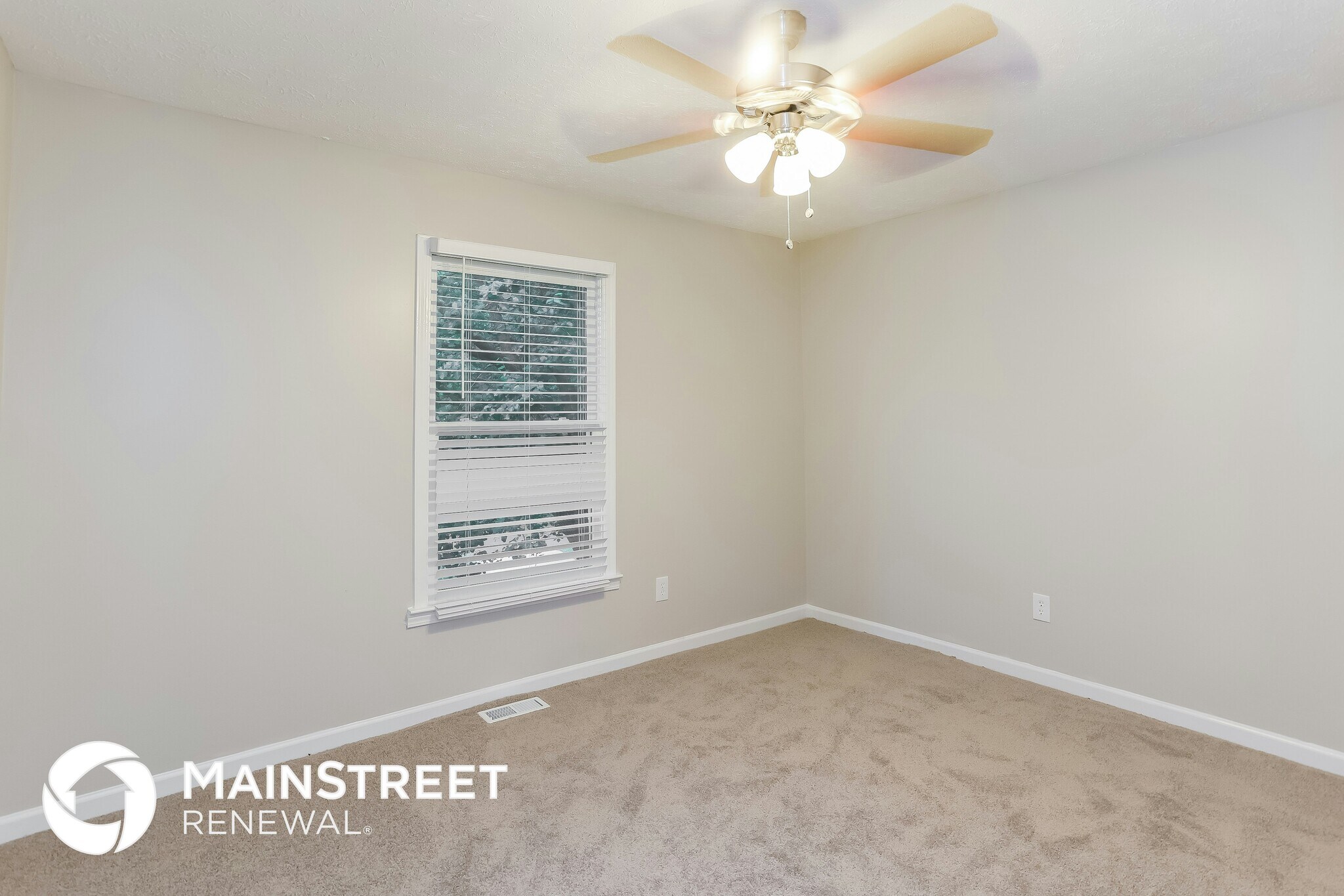 Building Photo - 4669 Ridge Dr