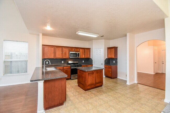 Building Photo - 19327 Poppy Grove Ln