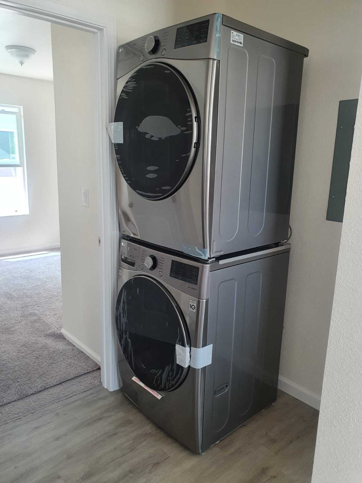 Building Photo - 11017 Condon Ave