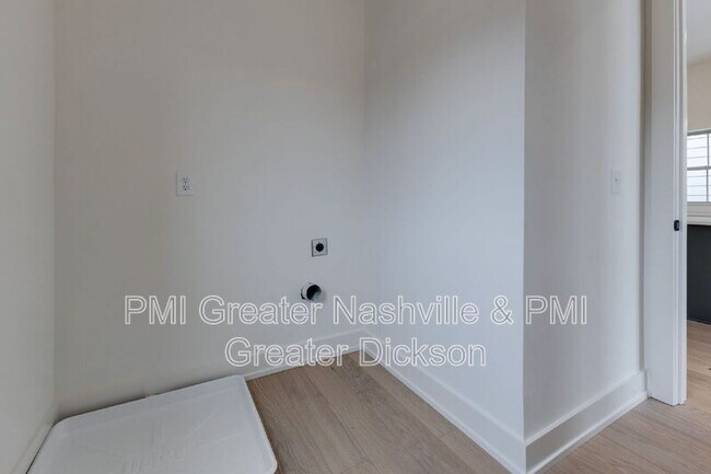 Building Photo - 404 Morningside Mnr