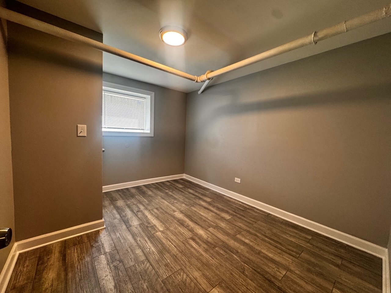 Building Photo - 4556-4558 S Prairie Ave